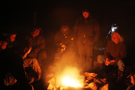 Experiences were shared by all while gathered around the campfire and as temperatures began to dramatically drop. (Photo: Alex Diaz). 